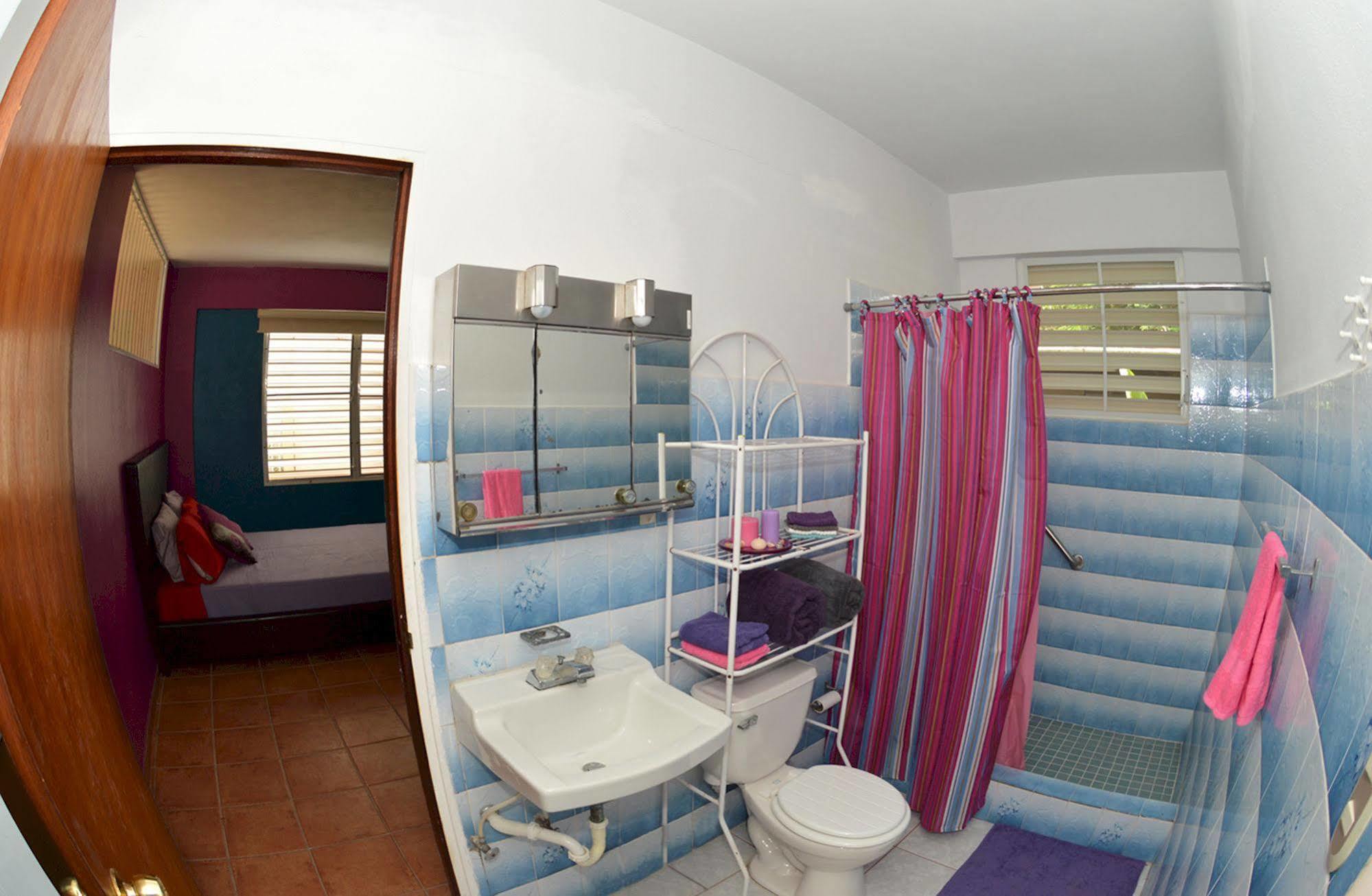 Bed and Breakfast Wssm Surf House Агуадилья Экстерьер фото